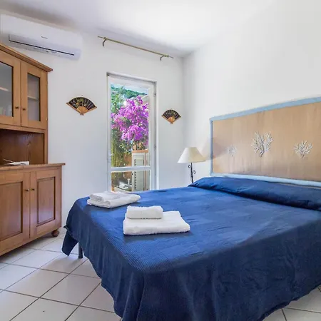 Apartment Guesthost - Comfy Flat With Balcony Palau