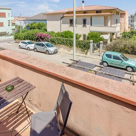 Apartment Guesthost - Comfy Flat With Balcony
