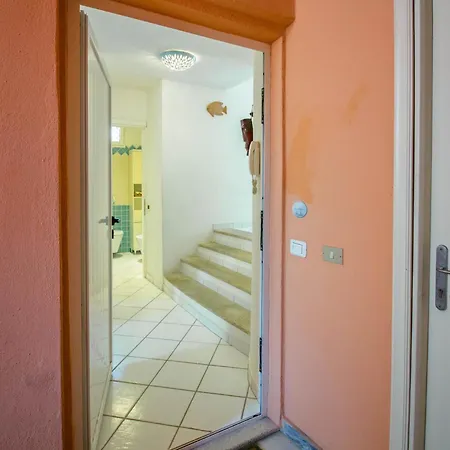Apartment Guesthost - Comfy Flat With Balcony *