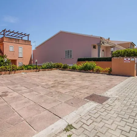 Guesthost - Comfy Flat With Balcony * Palau